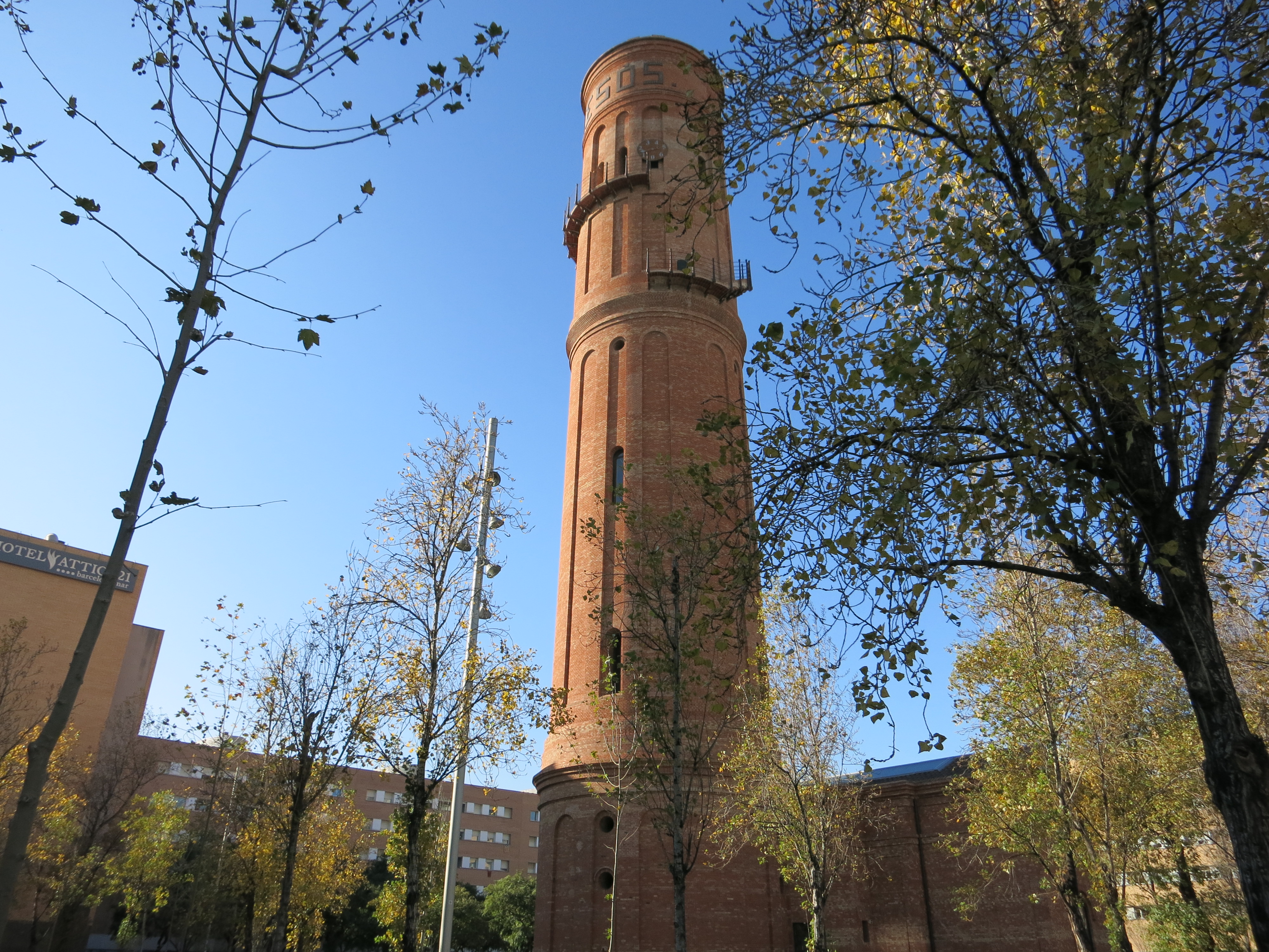 torre de les aigues del besos