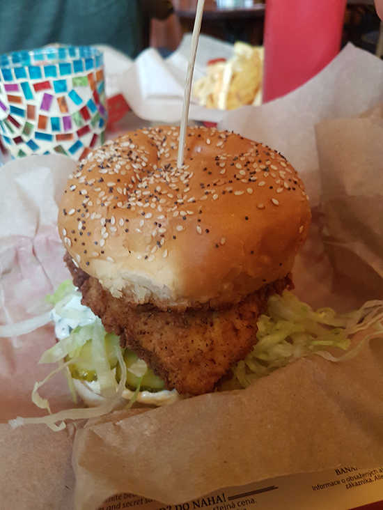 restaurants-in-praag-burger-the-tavern